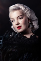 PolaPavlac Modelka: damnedblondie