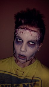 Izuskka Pierwsza w życiu próba charakteryzacji na Zombie ;) 