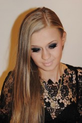 Figlamorous make up