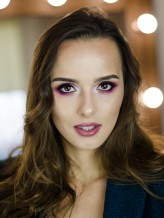 KarolinaRejmer_makeuplab Jesienna propozycja makijażu dla odważnych.
Modelowałam sobie sama ;)