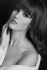 Brux Modelka: Natalia Burczyńska
Makijaż i stylizacje: Karina Zienkiewicz
Fryzura: Ewelina Stelter
Foto: Brux
Projekt: Moda Foto&Print