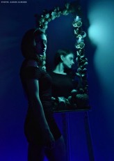 AgnesLumiere Morskie lustro.
Model: Marta Dziegieć
behance.net/gallery/68672395/Marta-slide-mirror