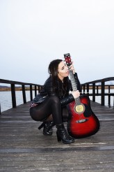 Paulina-Timeekeper Sesja z Gitarą - modelka Ada 