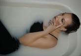 MyPhotoMax Modelka w wannie 