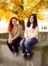 PansyIero Jesiennie na zdjęciu piękne dziewczyny : Magda i Sylwia ;)