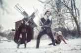 Fanzlohvonobzyldz Witcher III Wild Hunt

Yennefer, Geralt i Ciri 
Fot: https://www.instagram.com/samurajgrzes/
