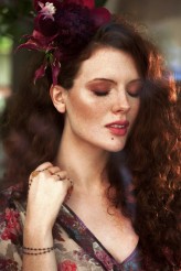Lena_Meg Sesja wizerunkowa dla marki LOUVE

Make up &style: Joanna Wolff
Model: Mag Magdalena
Hair & place: The Messy Head Hospital
Jewellery: Lerole