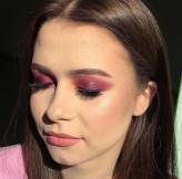 Paulina0 Pink makeup