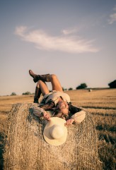 Crazy Fot.
https://www.instagram.com/ilona_niemiec_photography?igsh=MWloYzFtbGxuOWQ4ZA==