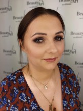 Klaudia_makeup-artist                             Makijaż typu smokey eye.            