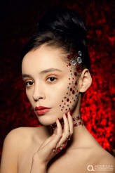 bonitaa Make Up: Patrycja Kocel
Fot: Emil Kołodziej
Szkoła Wizażu i Stylizacji Artystyczna Alternatywa
