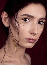 Taravel                             Make-up: Paulina Szyszka
Fotograf i retusz: Marta Pajączkowska            