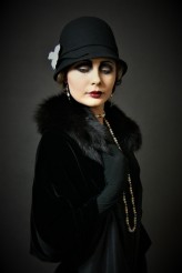 MakeUpYourMind                             Temat : Roaring Twenties czyli lata 20te
Modelka : W. Olczyk 
Wersja 'dzienna' - biżuteria wykonana ręcznie             