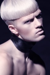 przemoo Photo: Wojciech Jachyra
Hair: Christian Lange
Make-up: Karolina Gilon

https://www.facebook.com/WojciechJachyraPhotography