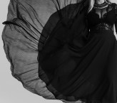 AdriannaMay                             Najnowsza kolekcja zbliża się wielkimi podskokami! :)) 
Spódnica warstwowa czarno/szara.
Body jest dopełnieniem stylizacji.

            