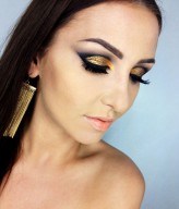 ewela393 gold, glitter, cut crease, makeup,