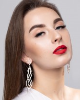 neat-studio Makeup stylizowany a la Adriana Lima na spacerze po czerwonym dywanie.
Pozowała Natalia J.
Światło błyskowe.