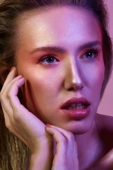 focusedonbeauty Edytorial "Coral in Color" dla Glow Magazine (2/3) | Modelka: Dana Sztyka | MUA: Agini Makeup Artist z agencji MUA Familia