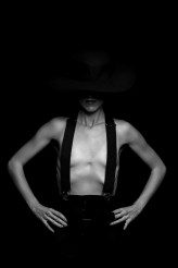 NoirVisionsBNW https://www.instagram.com/agivelle/