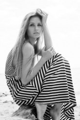 anna_maria_photography                             model- agnieszka saweczko @ Hook model agency
location- gdynia, orlowo            