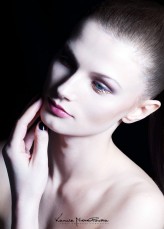 dorotaj_makeup                             Modelka: Izabela Kowalska
Make up: Dorota Jankowska
Fotograf: Kama Nienaltowska            