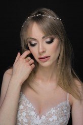 nicola_joanna Photo: Marcin Denysiuk Photography 
MUA: Kinga Warakomska Make Up Artist
Biżuteria: Wedding Art - Pracownia Ślubna
Suknia: Bellis Suknie Ślubne