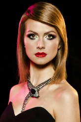 Iga_S Make up: Małgorzata Bałdowska
Foto: Grzegorz Mikrut
Sesja dla magazynu Make up trendy