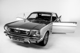 BlackAndWhiteStudio                             Ford Mustang 1966 r.            