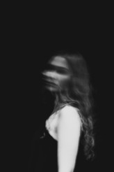 divnv Kobieca portretowa sesja zdjęciowa, na długim czasie naświetlania.
Model: Instagram @thenasttya