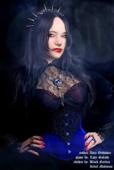 Bizudaria Model: Anja Orthodox
Zdjęcia: Lady Sabath
Odzież: Black Garden, Rebel Madness
Opaska: Biżudaria