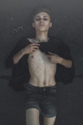 strychowski-mej Model: Sebastian Dzięcioł 

https://www.facebook.com/michalstrychowski