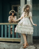 LadySariel Classic lolita ✨
Modelka: Lady Sariel & Cringy Mimi
Fotograf: Krzysztof Różalski