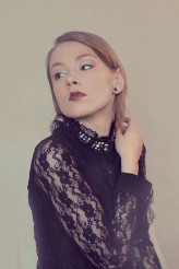 dhyana Modelka: Monika Pajdo
Zdjęcia & makijaż & stylizacja: Aleksandra Zaborska