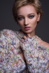 n-a-t-a-l-i modelka : Olga Radwan / NEVA MODELS