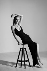 pokrzi Model: Kasia Matuszewska

https://www.instagram.com/pokrzi/