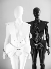 LALOUX https://www.facebook.com/LalouxFetishTriangle

White Top "PANEL TOP" + White belt "CRUST BELT"

Black Top "PANEL TOP" + Black belt "CRUST BELT"

+B&W Bracelets. 

https://www.facebook.com/LalouxFeti