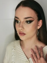 Dodzia-makeup