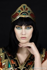 Amarthandis                             "Queen"

Modelka: Oliwia W.
Makeup: Kropczewska            