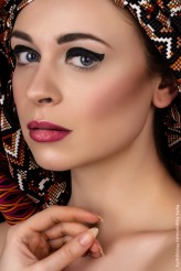 maniurek Zdjęcie: Marta Pajączkowska Photography
Make Up: Beauty by Ann Ziemlewska
Modelka: Manuela Giel

Edytorial 

E-makijaż Magazine 04/2016