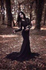 ladyhypnotica Dance with the shadows... Autumnal

dress: Wulgaria Evil Clothing