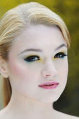 czizzz Make-up/hair: Gabriela Ganczarska
model: Eliza
photographer: Tomasz Schab