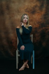 Piotr937 Miejsce: Studio-Atelier, Rozbórz, 2025
Pracownia fotografii studyjnej - własna. Scenografie i ustawienia autorskie.
Modelka:: Karina, IG: @k.czerniecka
Osoby zainteresowane podobnymi sesjami zapraszam do kontaktu – IG: @haditpk
