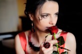nata_ilnitsky kobieta z różą
