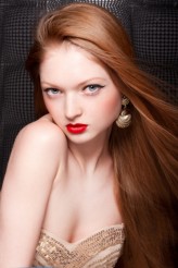ANN-makeup modelka-Kaja Krzewicka
foto- Voodica
stylizacja-Magdalena Hofman