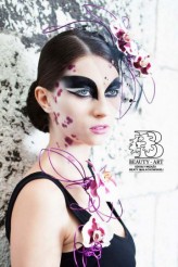 nika59 modelka: Luiza Markiewicz,
fotograf: Marcin Micuda,
makijaż/wizaż: Monika Hałat (Beauty Art)