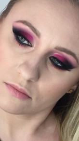 Odpicowana                             Zdjęcia wykonane głównie podczas szkolenia w Pro Makeup Academy. Makijaże typu smoky eyes, cut crease, glamour.             