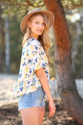 mellodystore Bluzka 'Lemon Spirit'
wiosna/lato 2017

Photo: Justyna Faber
Model: Wiktoria Żłóbecka
MUA: Aleksandra Zielonka