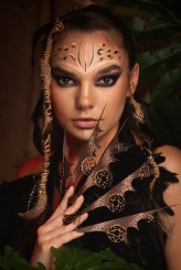 oliwkaat Fot. Dorota Ziętek
Mua. Martyna Furczyk