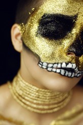 bykatia_ Skull makeup 