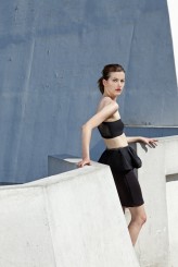moiz_eu fashion designer: Friends with Benefits
model: Jagoda Rak
